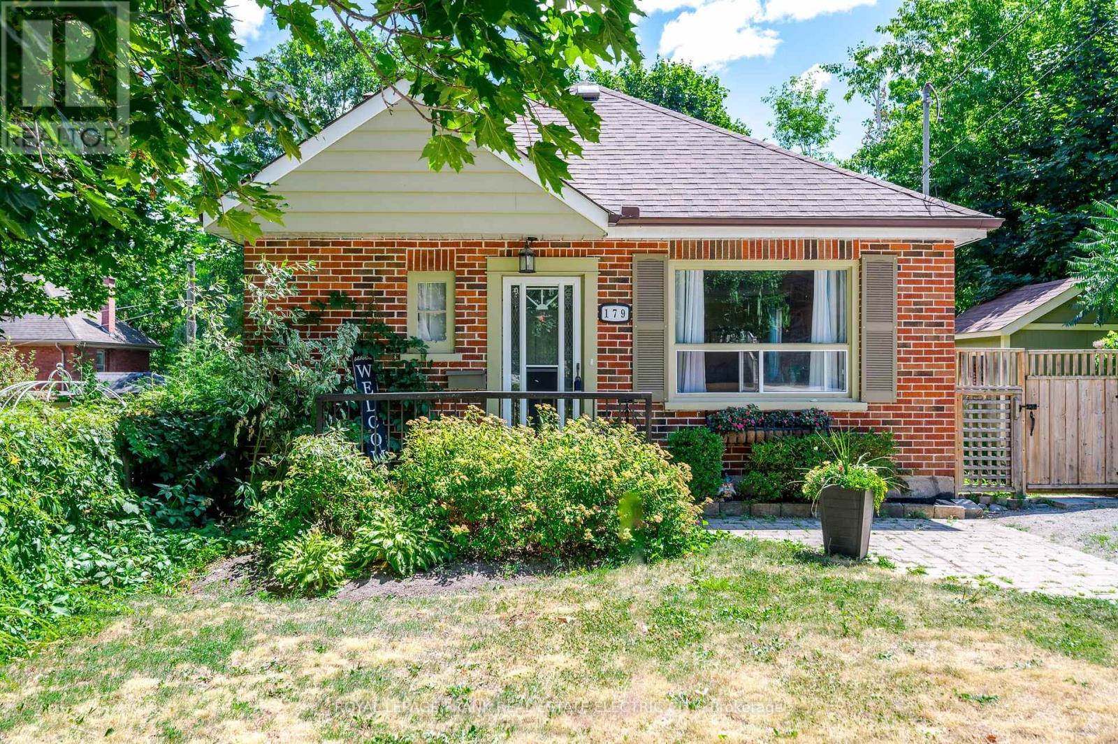 












179 ABERDEEN AVENUE

,
Peterborough North (South),




Ontario
K9H4W7

