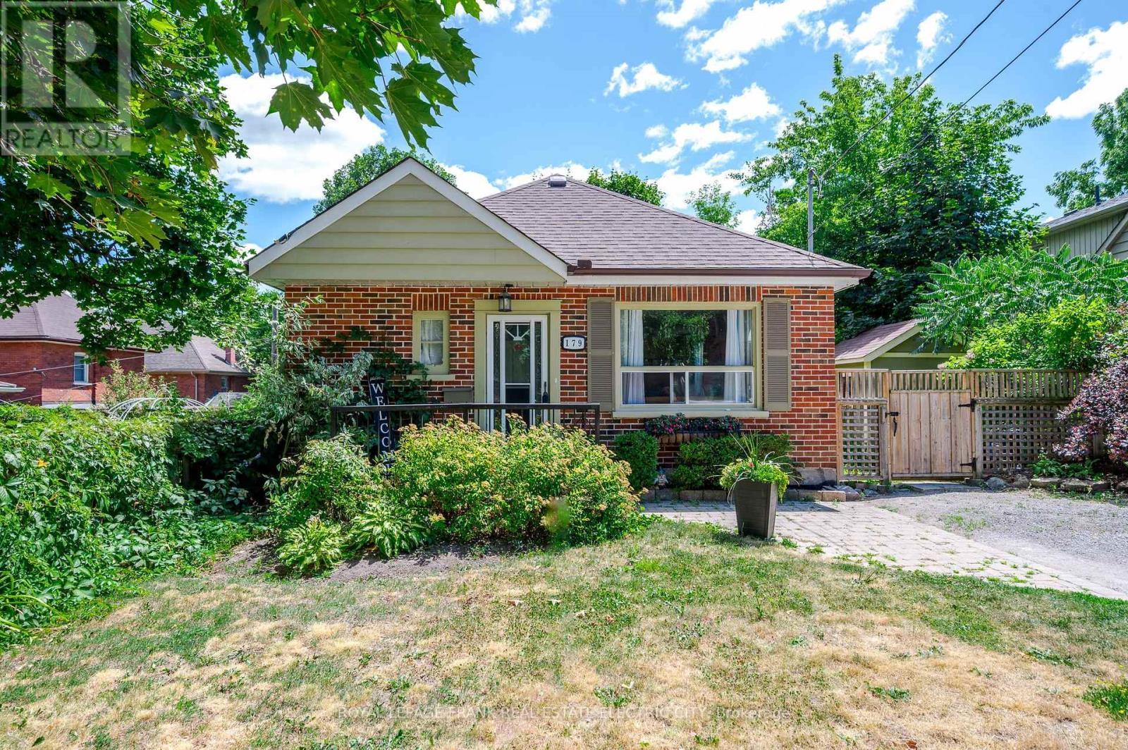 












179 ABERDEEN AVENUE

,
Peterborough North (South),




Ontario
K9H4W7

