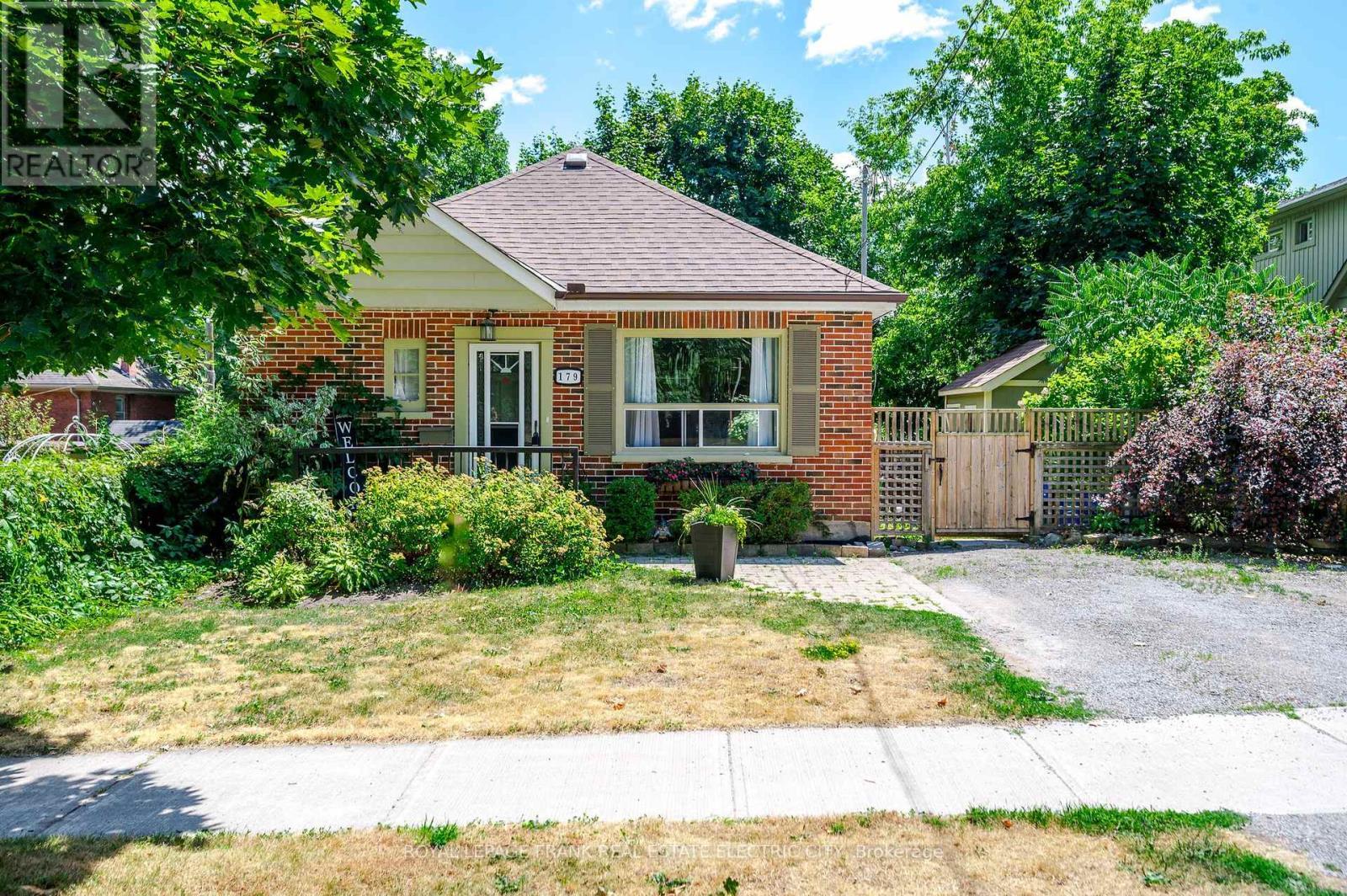 












179 ABERDEEN AVENUE

,
Peterborough North (South),




Ontario
K9H4W7

