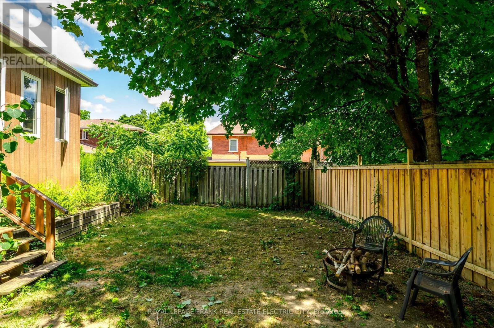 












179 ABERDEEN AVENUE

,
Peterborough North (South),




Ontario
K9H4W7

