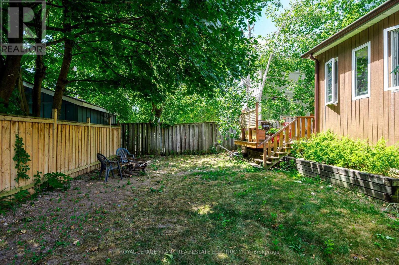 












179 ABERDEEN AVENUE

,
Peterborough North (South),




Ontario
K9H4W7

