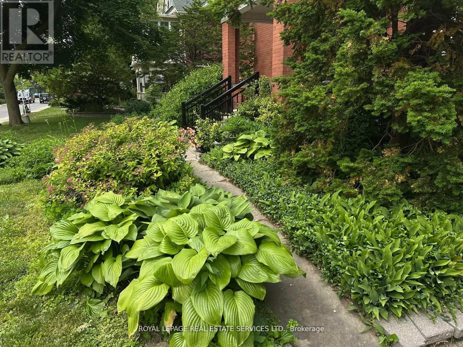 












32 WELLINGTON STREET E

,
Brampton,




Ontario
L6W1Y4

