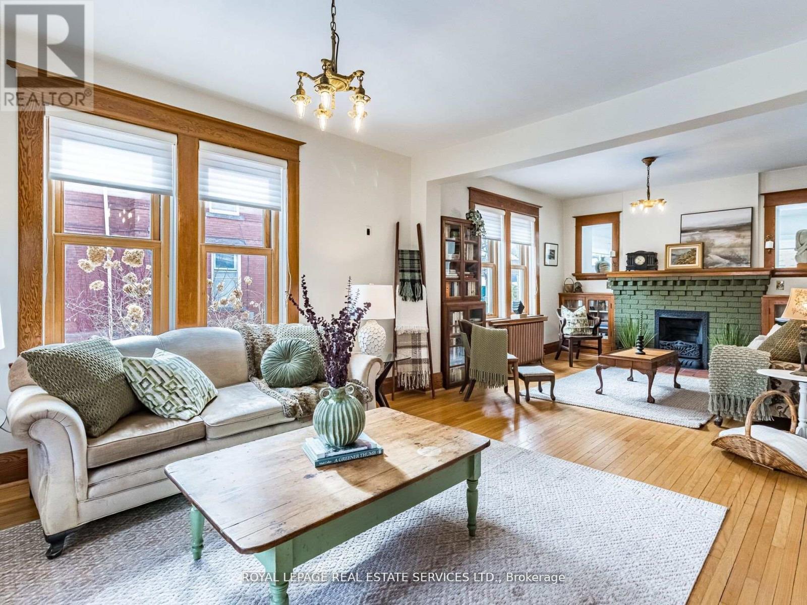 












32 WELLINGTON STREET E

,
Brampton,




Ontario
L6W1Y4

