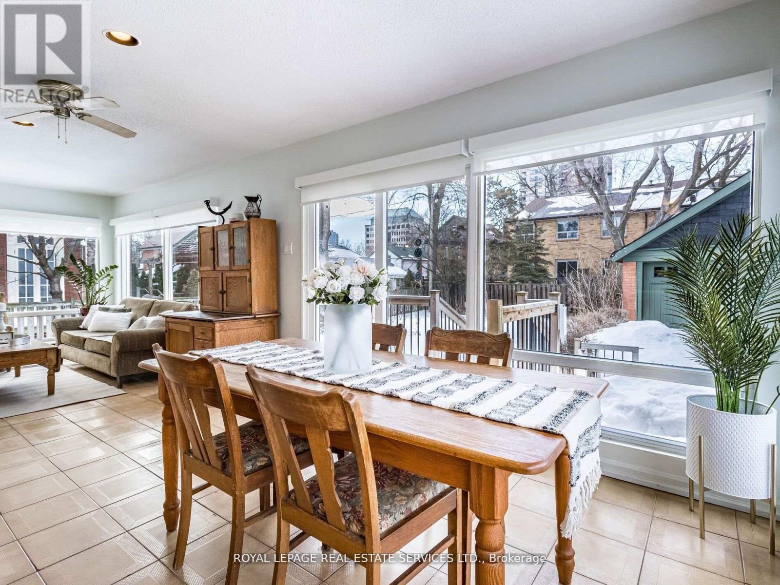 












32 WELLINGTON STREET E

,
Brampton,




Ontario
L6W1Y4

