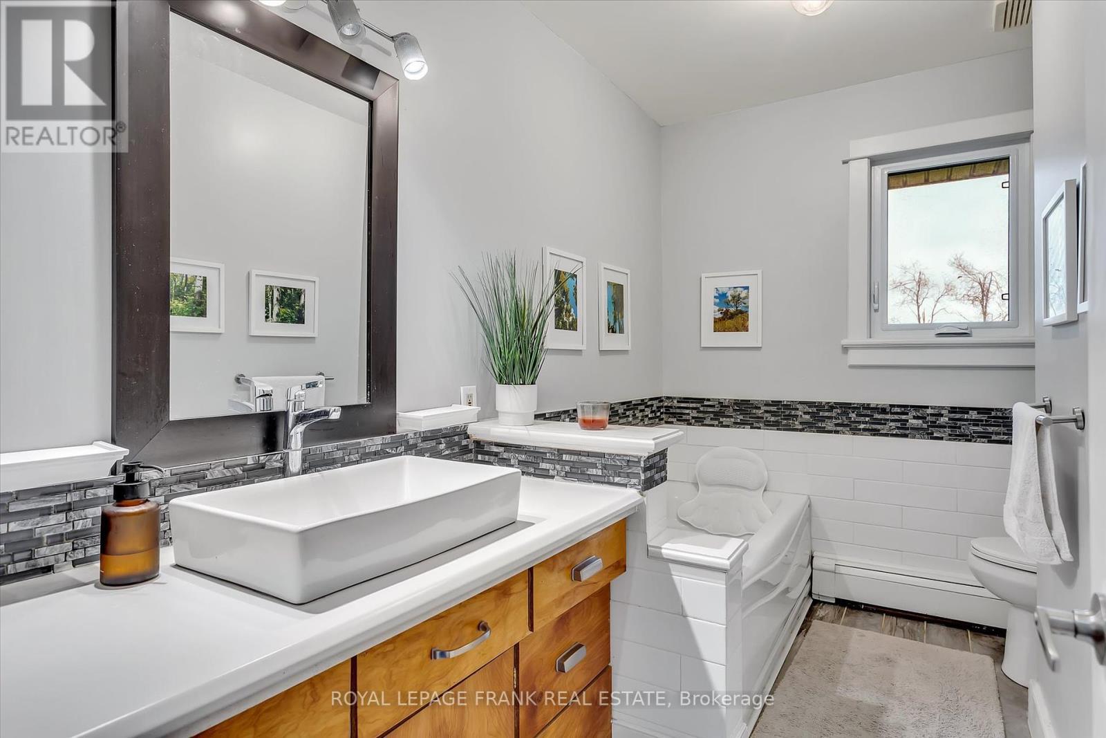 












234 STEWART LINE

,
Cavan Monaghan (Cavan Twp),




Ontario
L0A1C0


