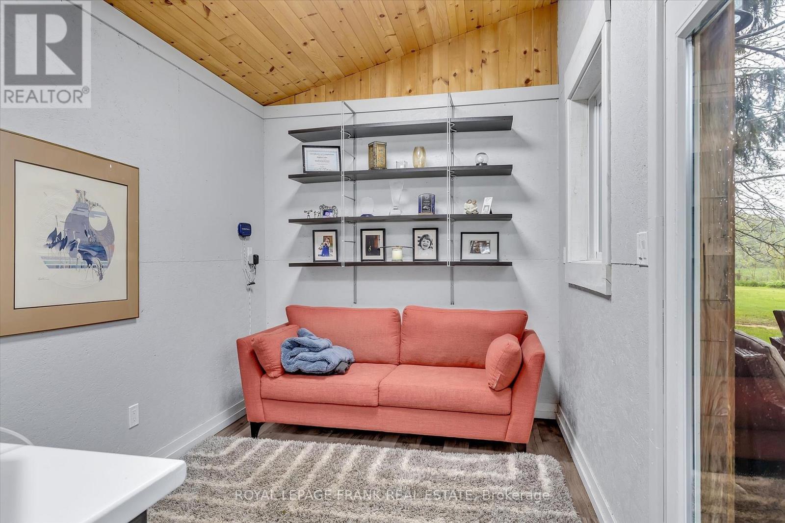 












234 STEWART LINE

,
Cavan Monaghan (Cavan Twp),




Ontario
L0A1C0

