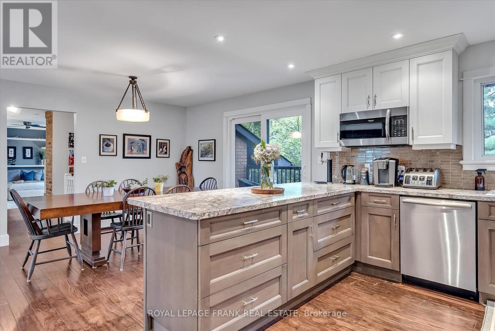 












234 STEWART LINE

,
Cavan Monaghan (Cavan Twp),




Ontario
L0A1C0

