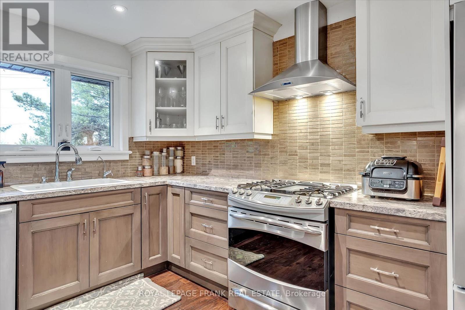 












234 STEWART LINE

,
Cavan Monaghan (Cavan Twp),




Ontario
L0A1C0

