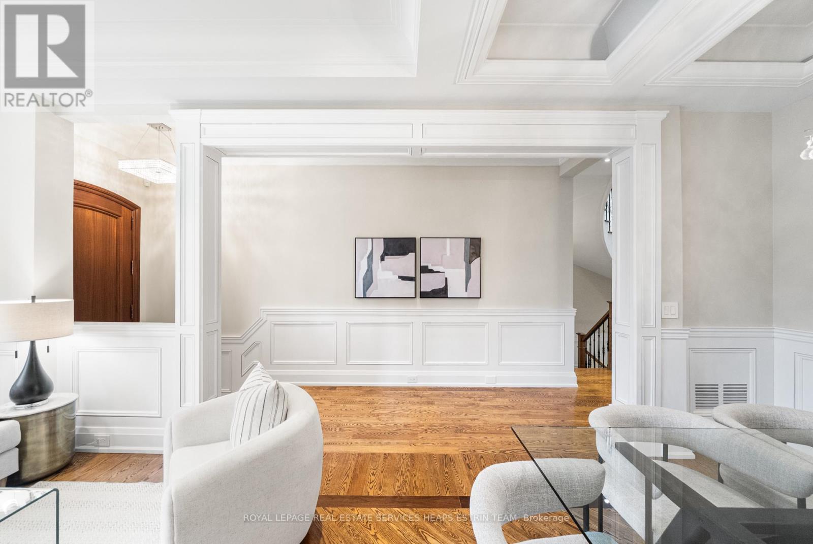 












565 BROADWAY AVENUE

,
Toronto,




Ontario
M4G2S2

