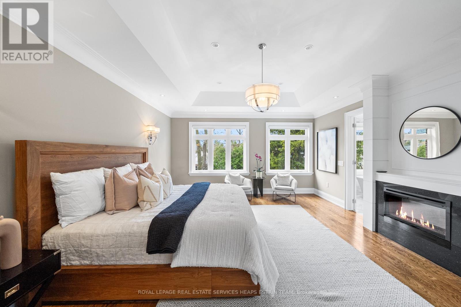 












565 BROADWAY AVENUE

,
Toronto,




Ontario
M4G2S2

