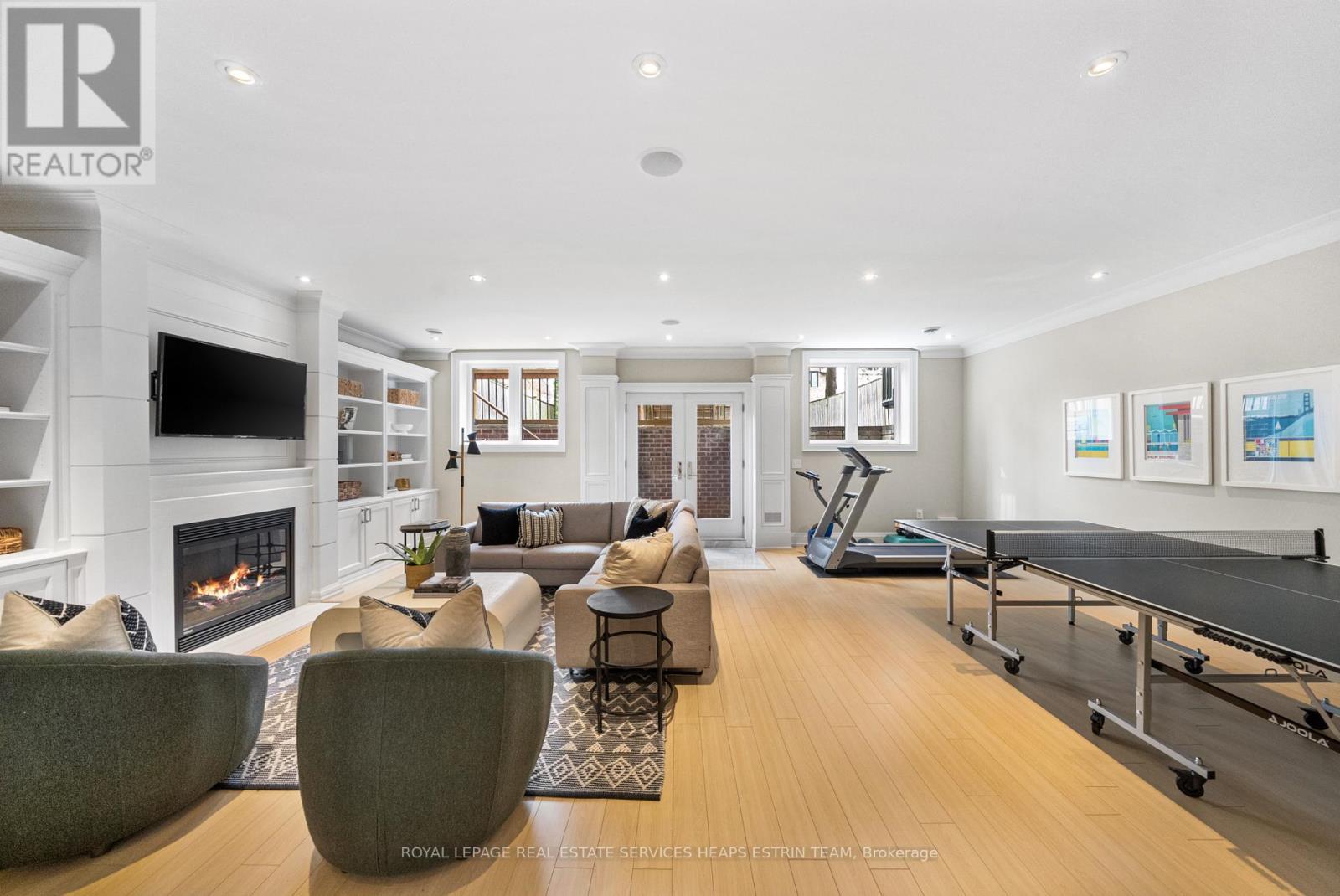 












565 BROADWAY AVENUE

,
Toronto,




Ontario
M4G2S2

