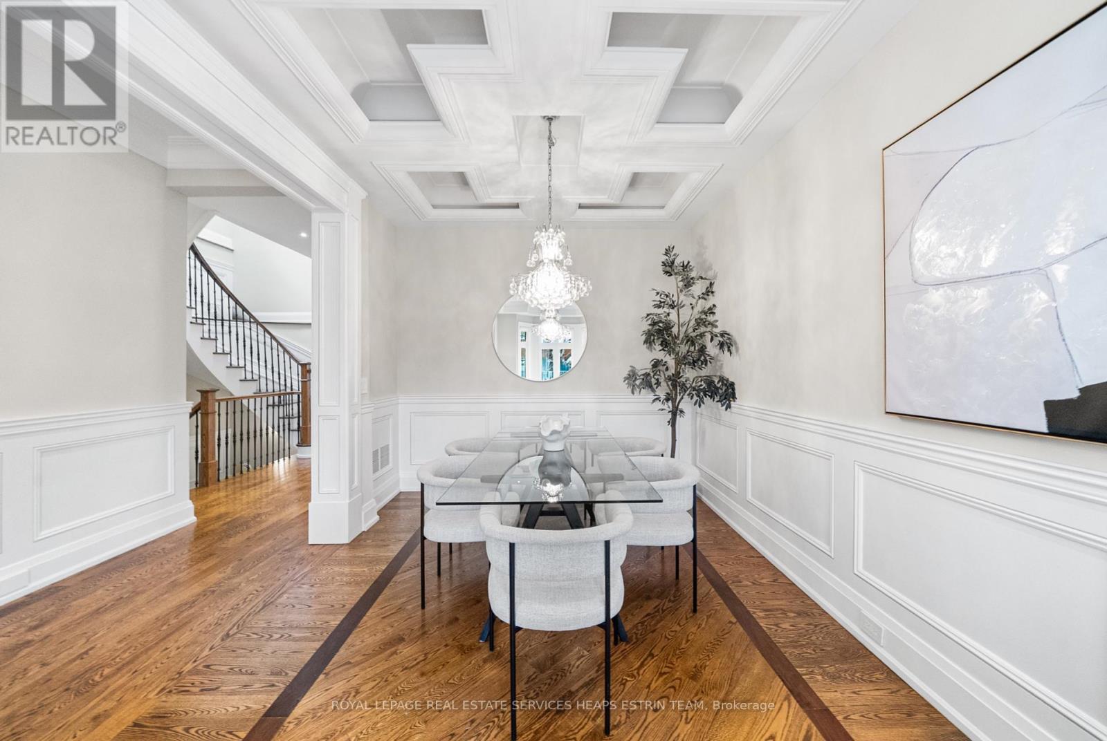 












565 BROADWAY AVENUE

,
Toronto,




Ontario
M4G2S2


