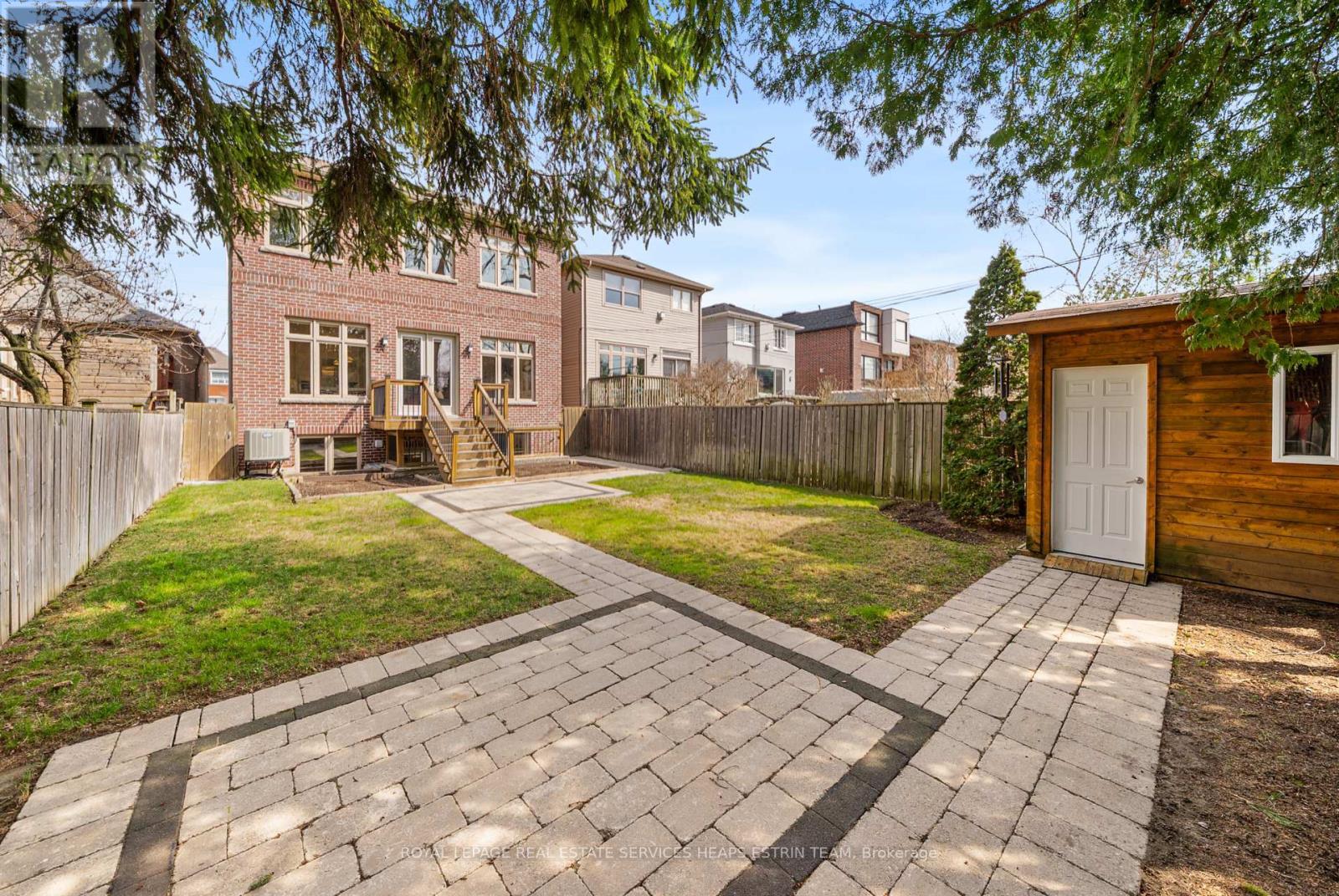 












565 BROADWAY AVENUE

,
Toronto,




Ontario
M4G2S2

