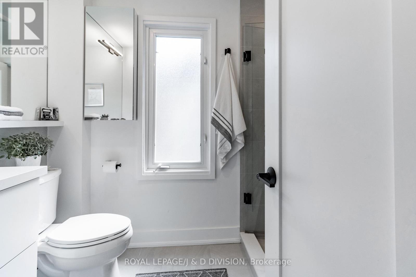 












59 AUSTIN AVENUE

,
Toronto,




Ontario
M4M1V7

