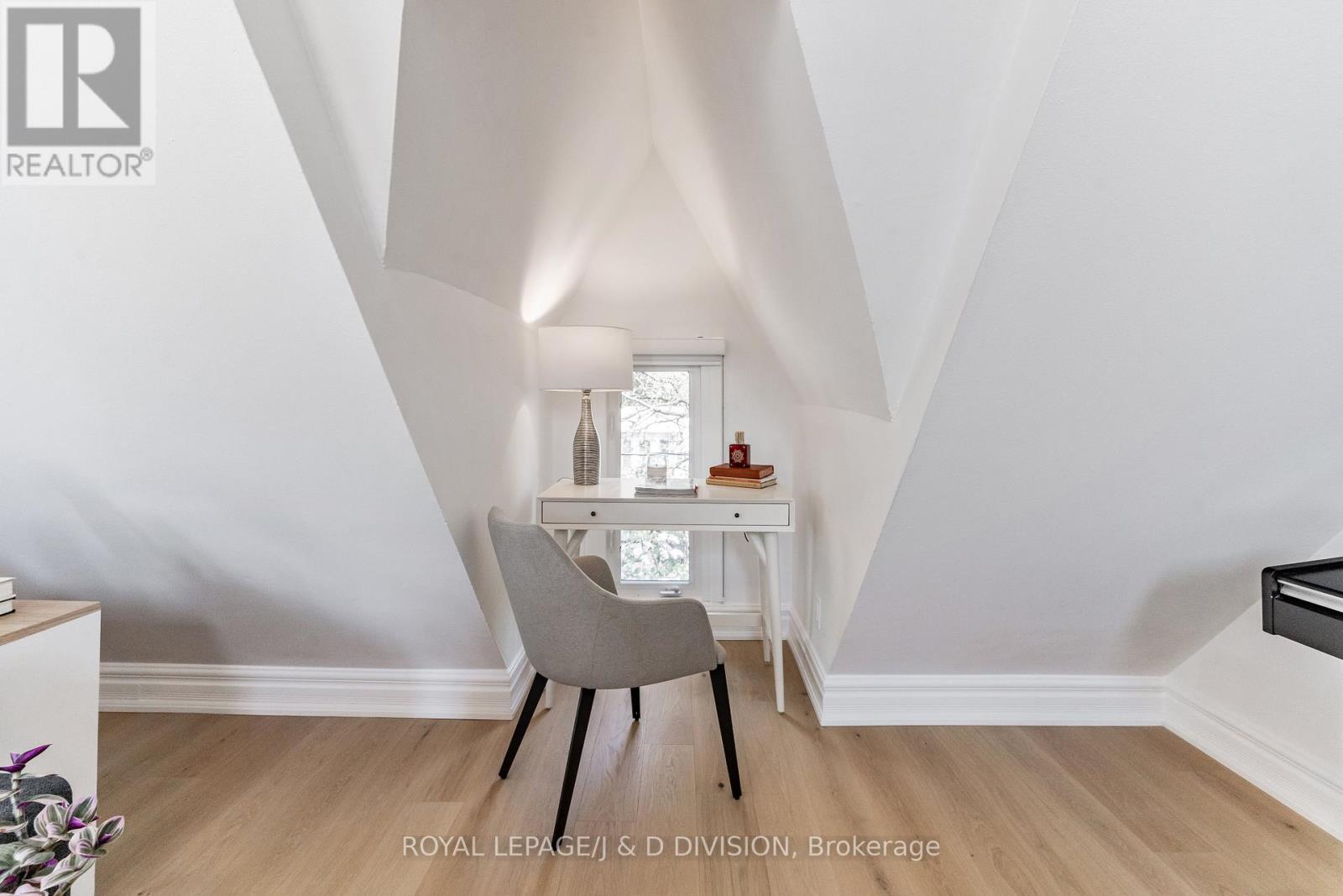 












59 AUSTIN AVENUE

,
Toronto,




Ontario
M4M1V7

