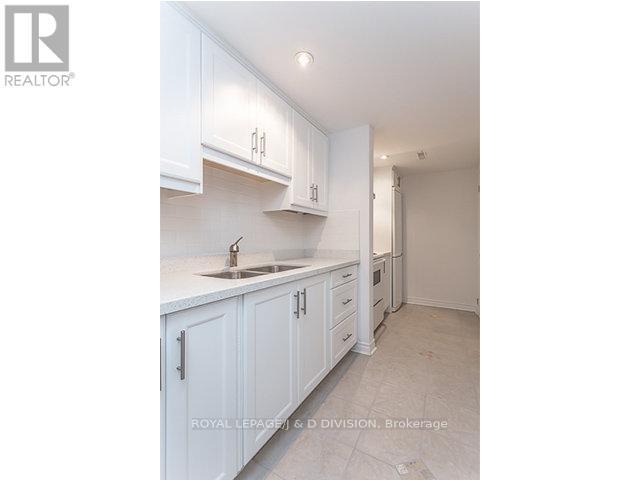 












59 AUSTIN AVENUE

,
Toronto,




Ontario
M4M1V7

