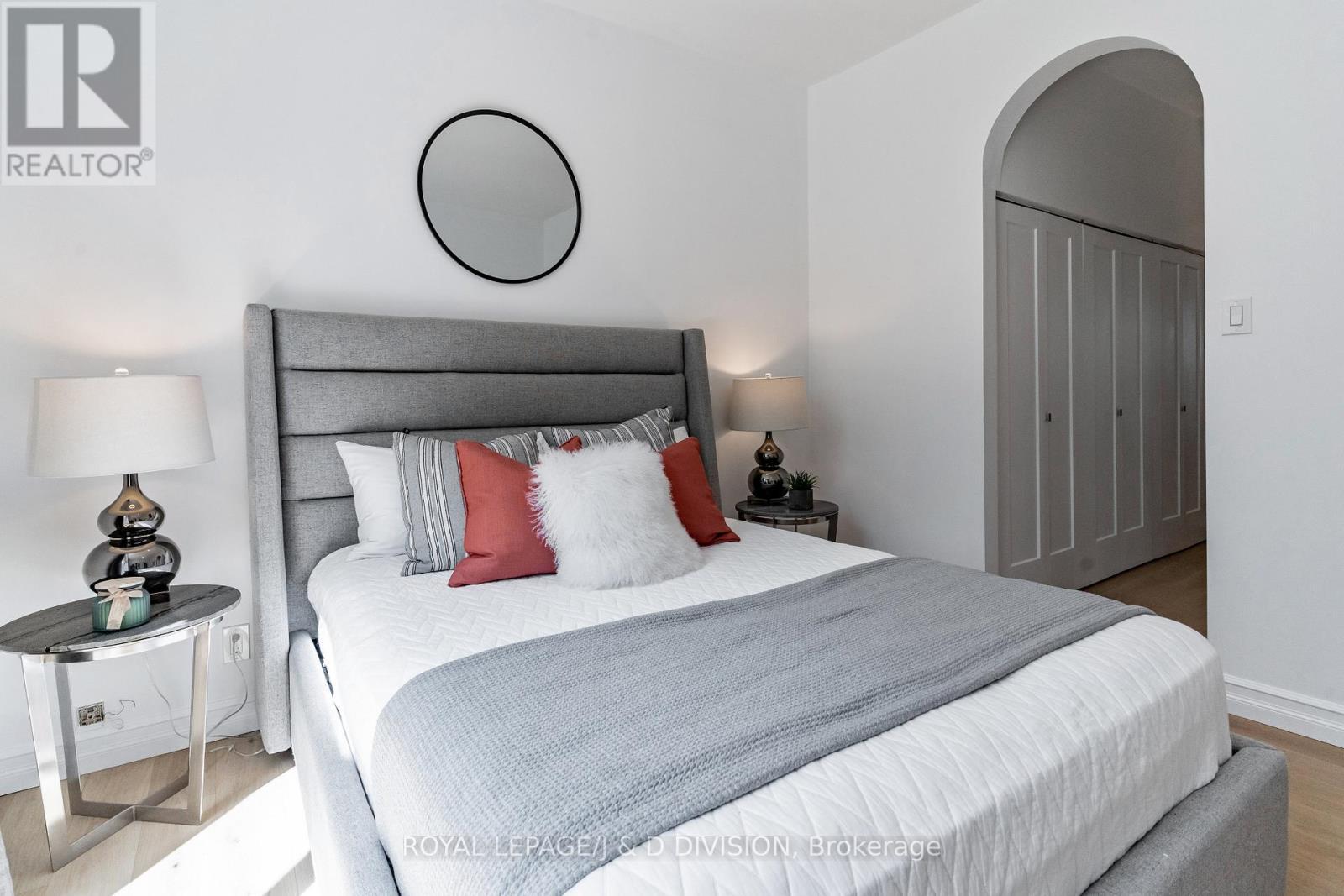 












59 AUSTIN AVENUE

,
Toronto,




Ontario
M4M1V7

