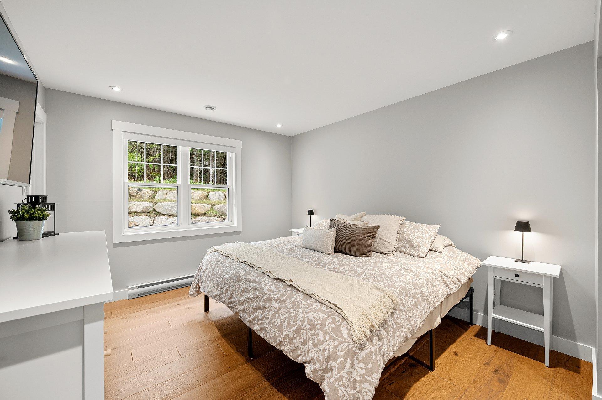 









3050


Imp. des Promeneurs

,
Sainte-Agathe-des-Monts,




QC
J8C2Z8

