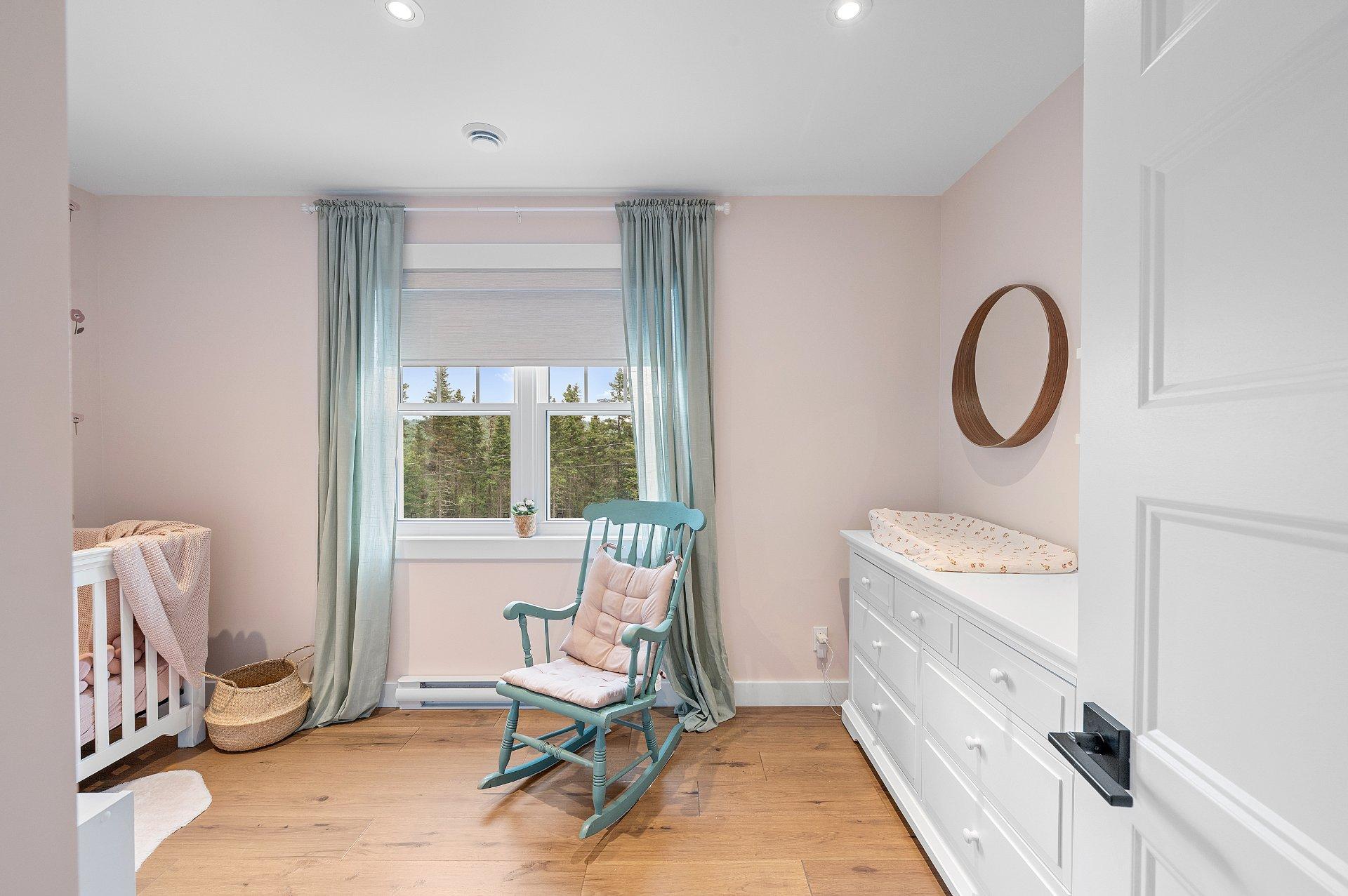 









3050


Imp. des Promeneurs

,
Sainte-Agathe-des-Monts,




QC
J8C2Z8

