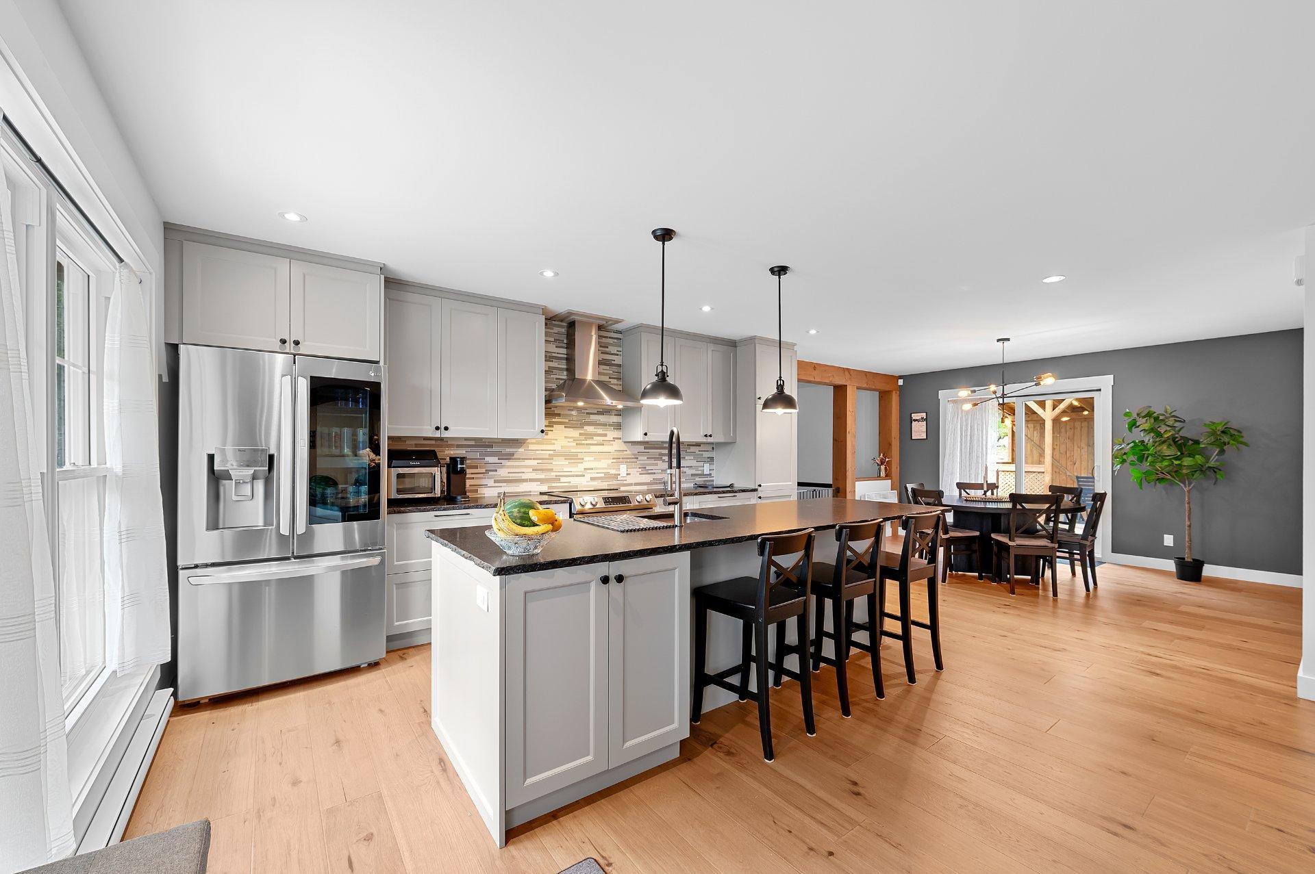 









3050


Imp. des Promeneurs

,
Sainte-Agathe-des-Monts,




QC
J8C2Z8


