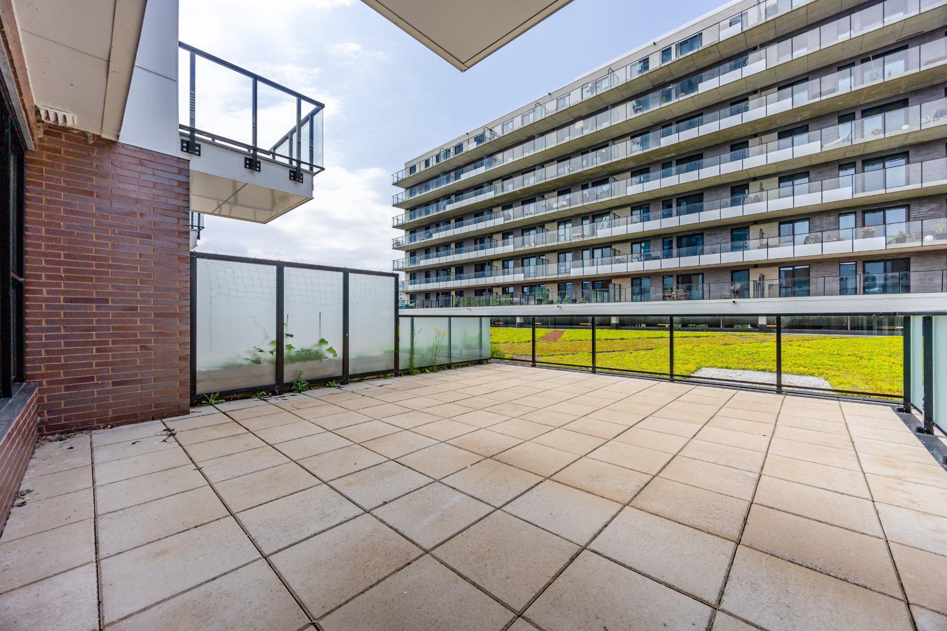 









256


Rue de la Rotonde

,
Montréal (Verdun/Île-des-Soeurs),




QC
H3E0E7

