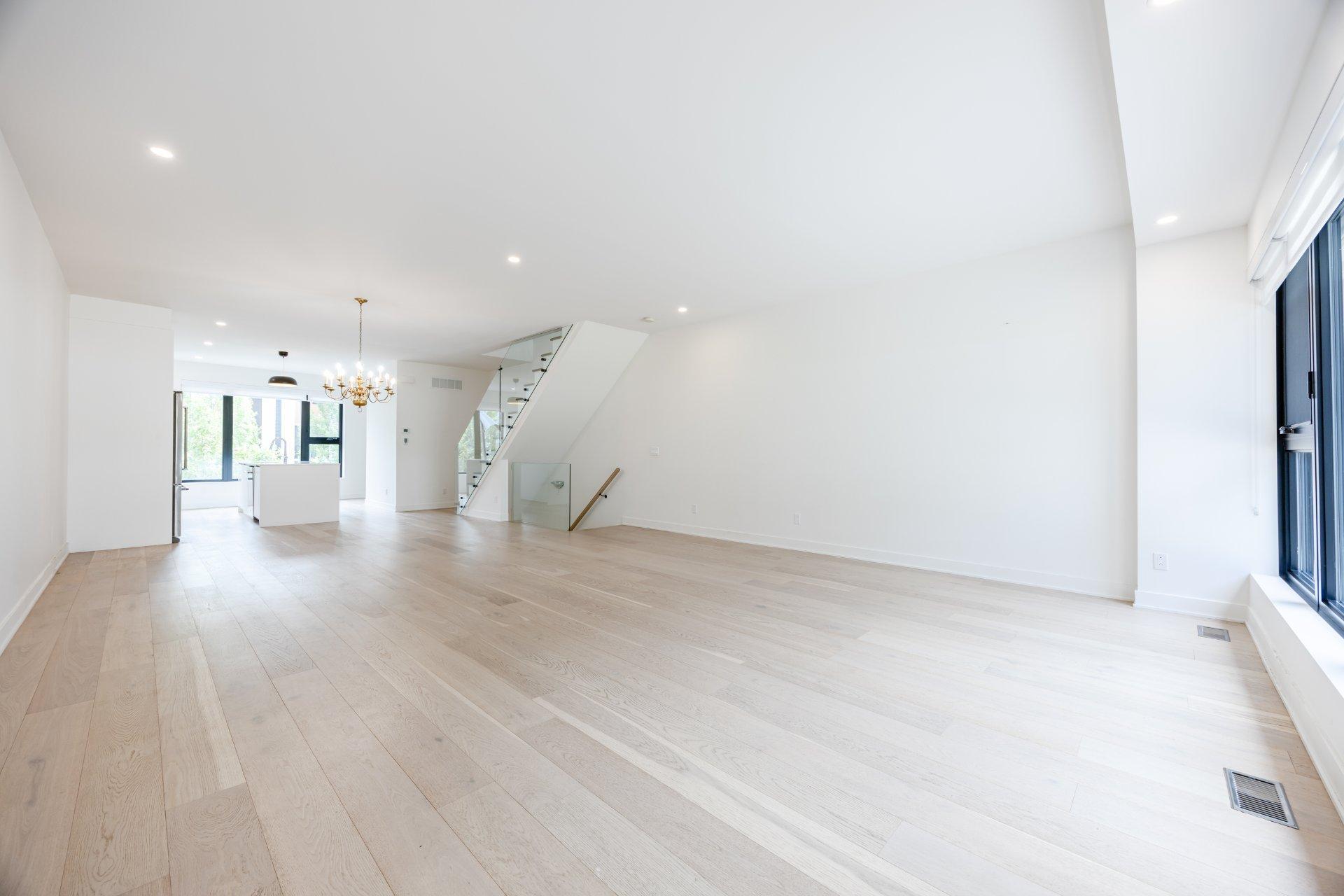 









256


Rue de la Rotonde

,
Montréal (Verdun/Île-des-Soeurs),




QC
H3E0E7

