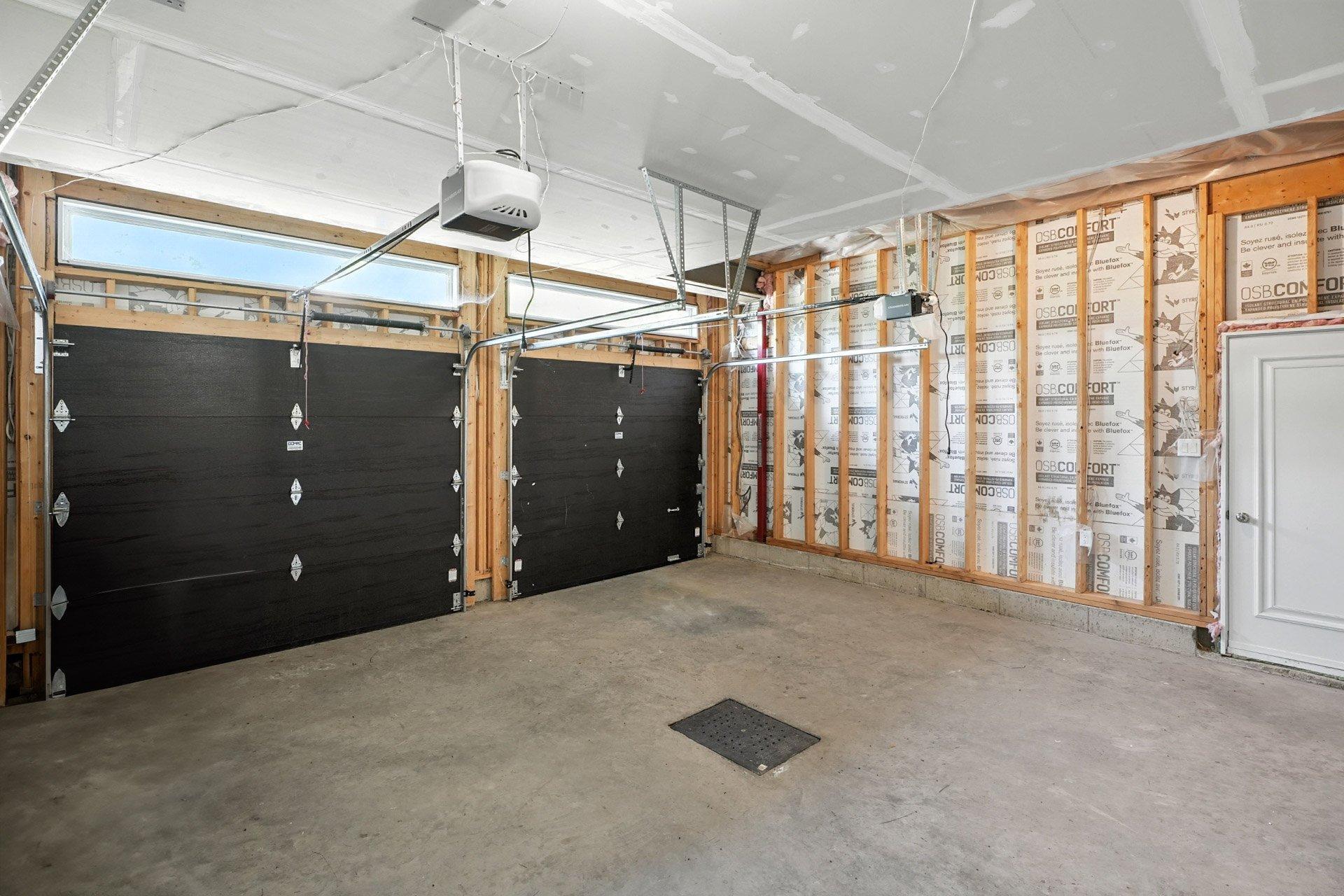 









120


Rue Aldé-Leroux

,
Gatineau (Masson-Angers),




QC
J8M0A7

