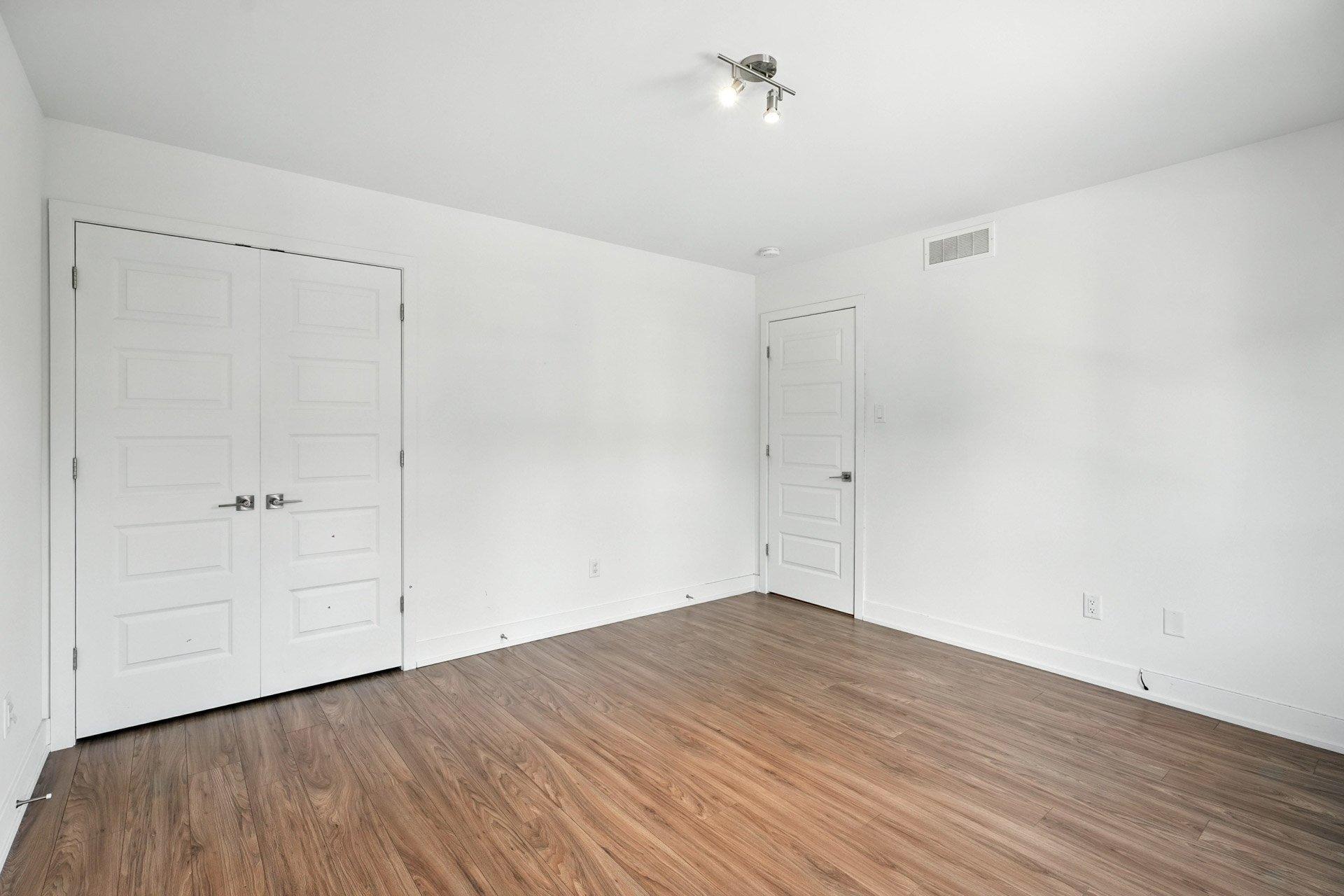 









120


Rue Aldé-Leroux

,
Gatineau (Masson-Angers),




QC
J8M0A7

