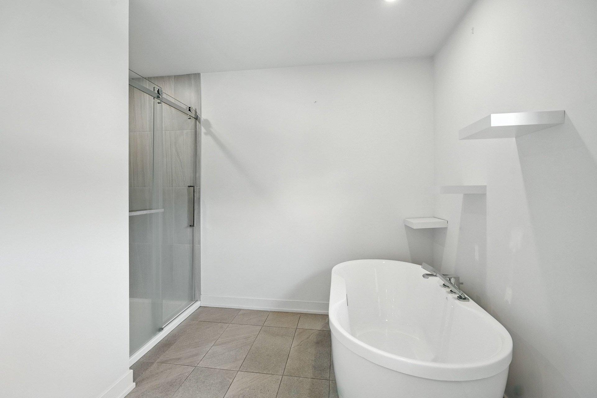 









120


Rue Aldé-Leroux

,
Gatineau (Masson-Angers),




QC
J8M0A7

