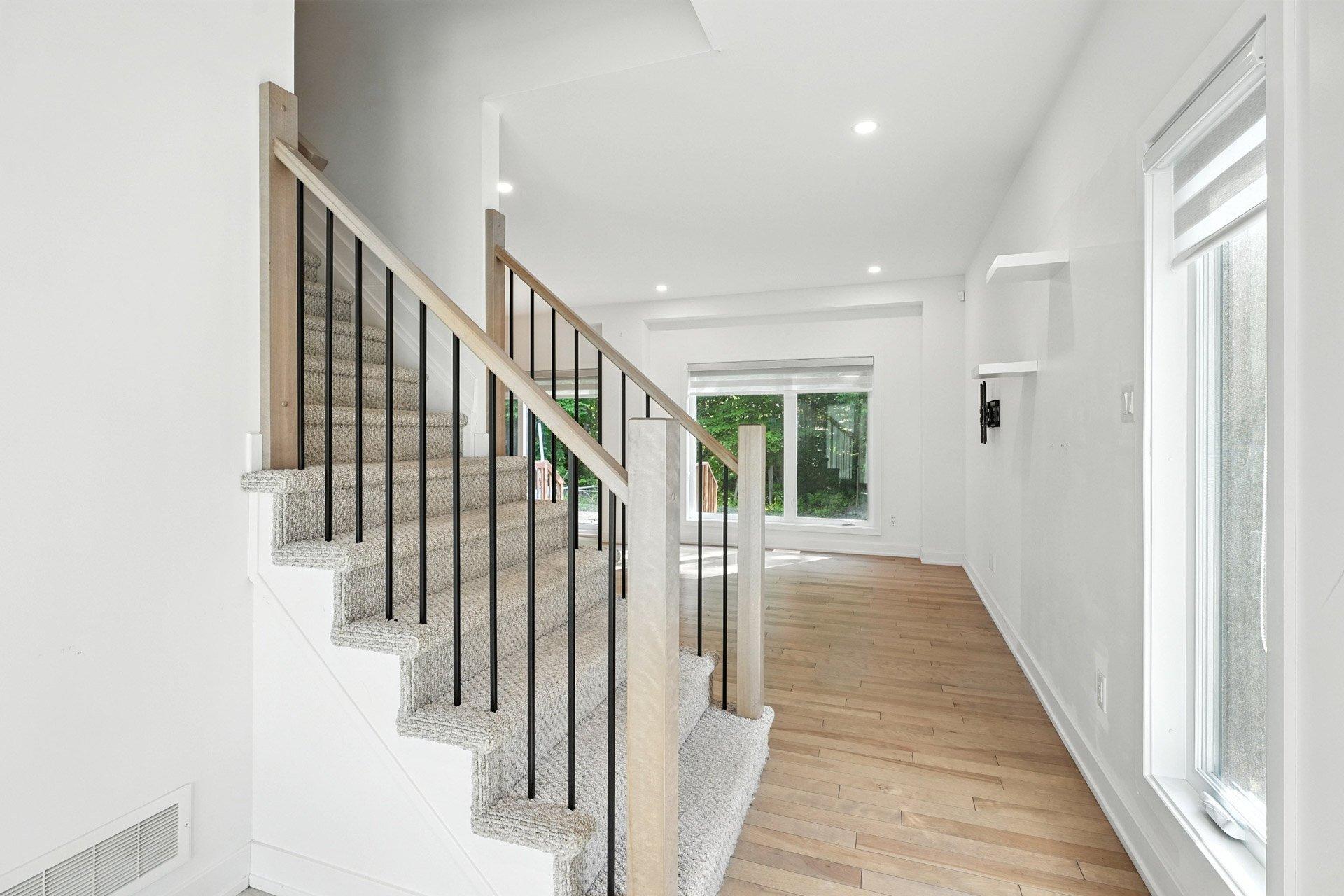 









120


Rue Aldé-Leroux

,
Gatineau (Masson-Angers),




QC
J8M0A7

