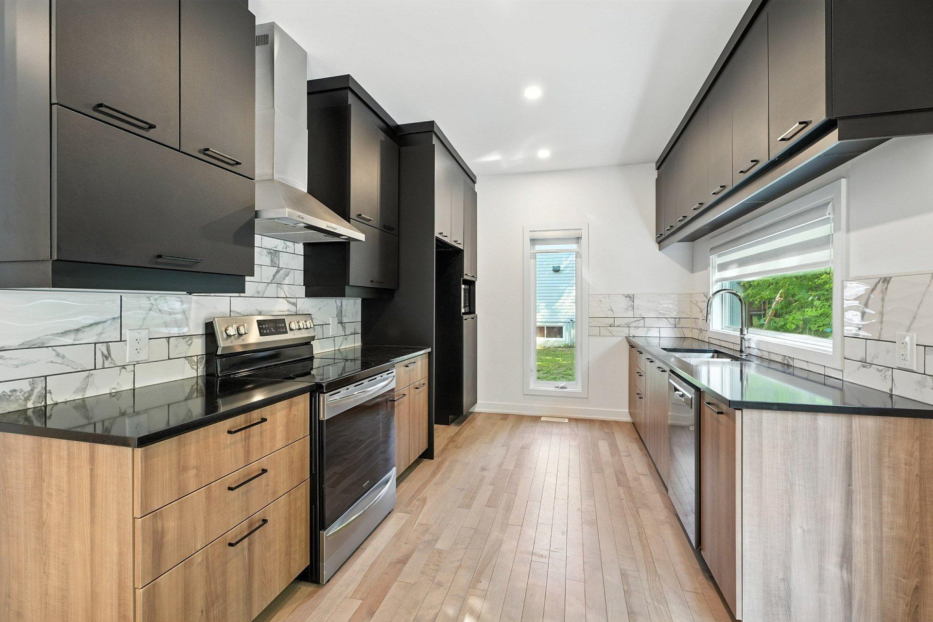 









120


Rue Aldé-Leroux

,
Gatineau (Masson-Angers),




QC
J8M0A7

