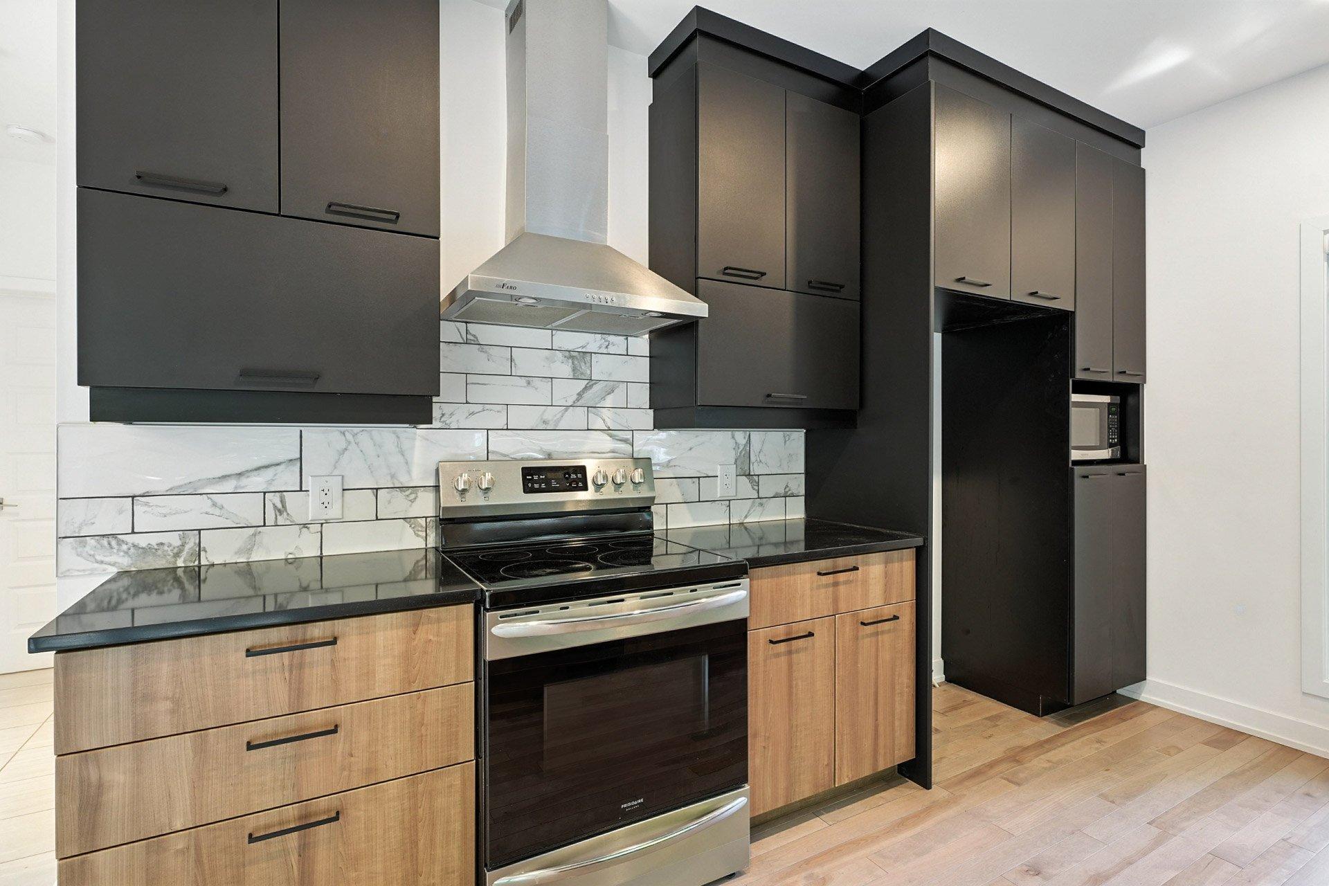 









120


Rue Aldé-Leroux

,
Gatineau (Masson-Angers),




QC
J8M0A7

