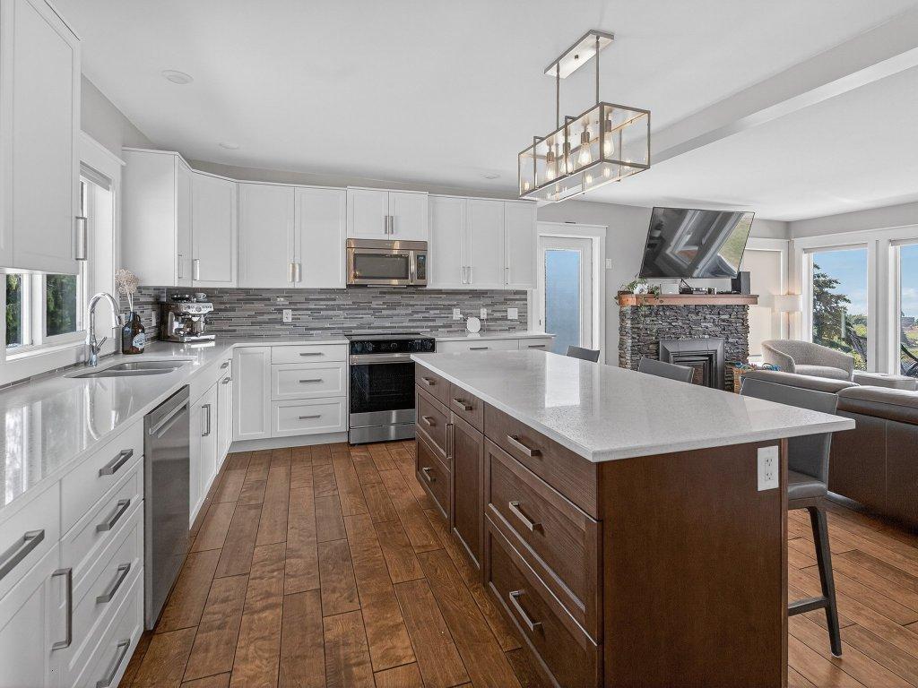 









2715


Boucherie

Road,
West Kelowna,




BC
V1Z 2G3

