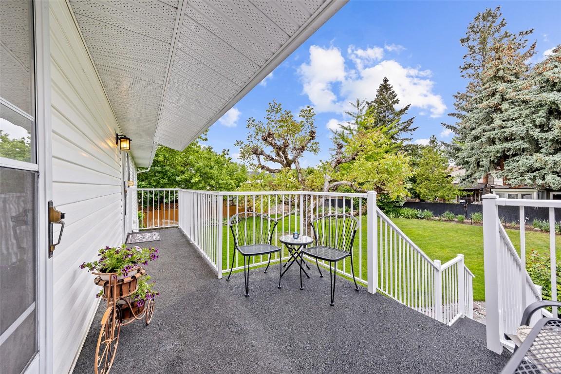 









980


THOMPSON

Road,
Kelowna,




BC
V1X 3X1

