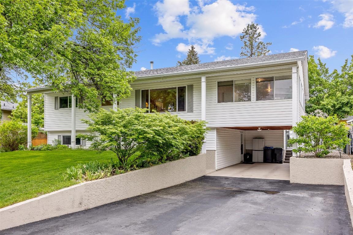 









980


THOMPSON

Road,
Kelowna,




BC
V1X 3X1


