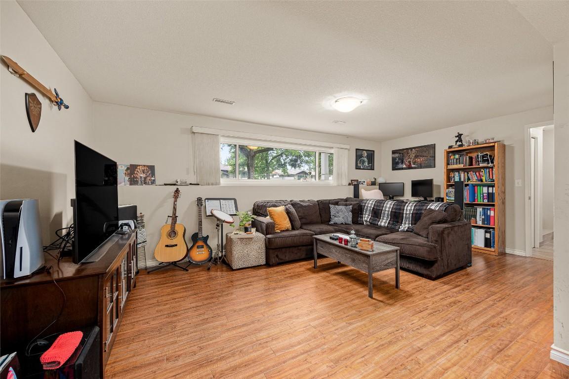 









980


THOMPSON

Road,
Kelowna,




BC
V1X 3X1

