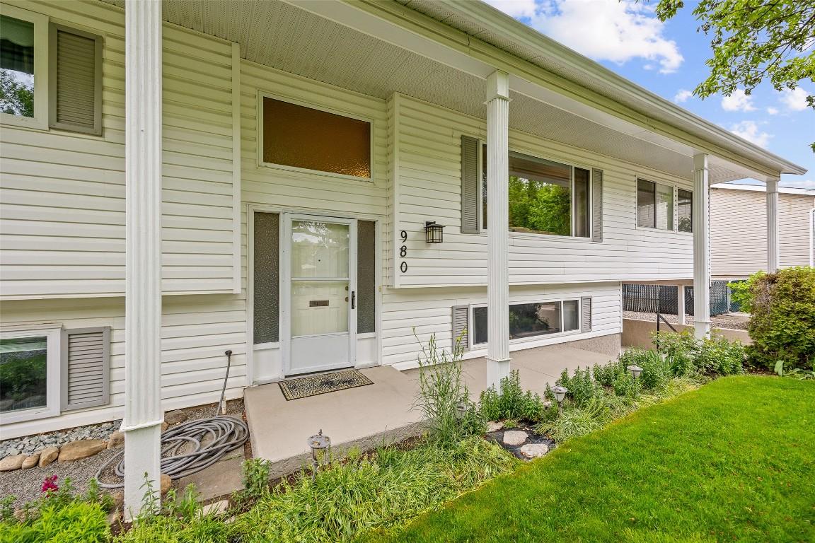









980


THOMPSON

Road,
Kelowna,




BC
V1X 3X1

