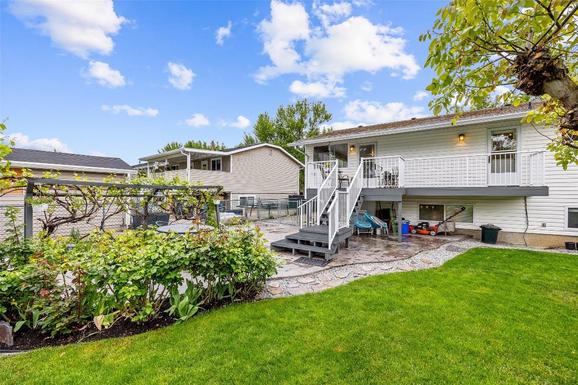 









980


THOMPSON

Road,
Kelowna,




BC
V1X 3X1

