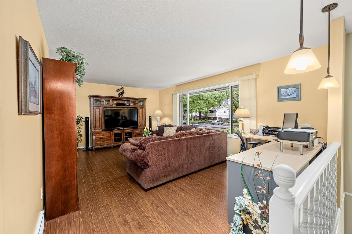 









980


THOMPSON

Road,
Kelowna,




BC
V1X 3X1

