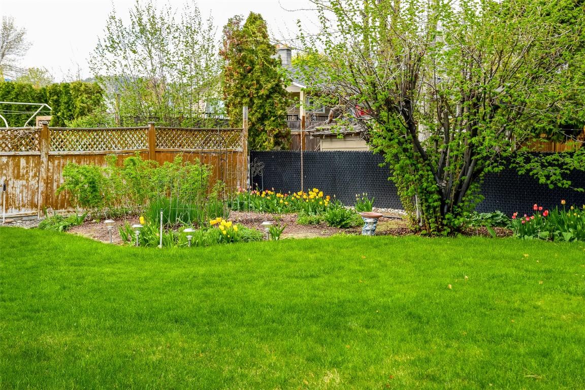 









980


THOMPSON

Road,
Kelowna,




BC
V1X 3X1

