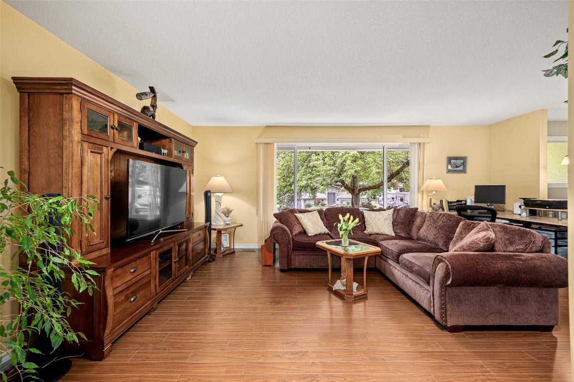 









980


THOMPSON

Road,
Kelowna,




BC
V1X 3X1

