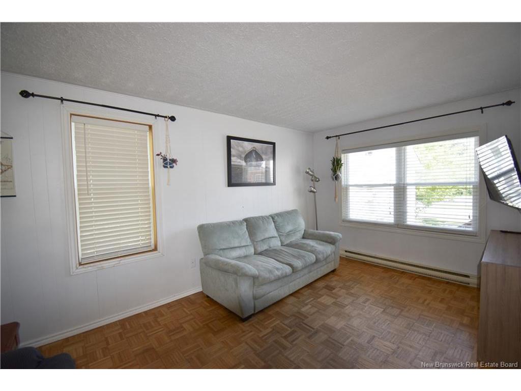 









226


Dumaresq

,
Bathurst,




NB
E2A 1H8

