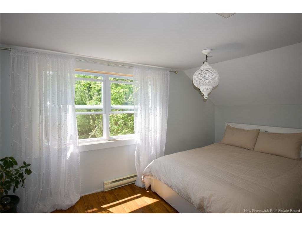 









226


Dumaresq

,
Bathurst,




NB
E2A 1H8

