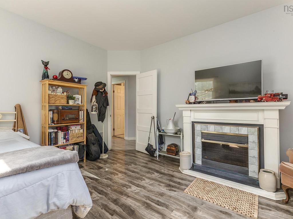 












12 Alice Street

,
Truro,




NS
B2N 2M5


