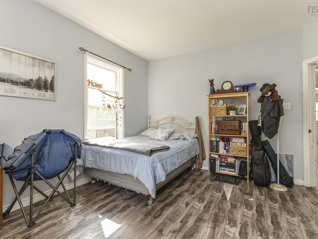 












12 Alice Street

,
Truro,




NS
B2N 2M5

