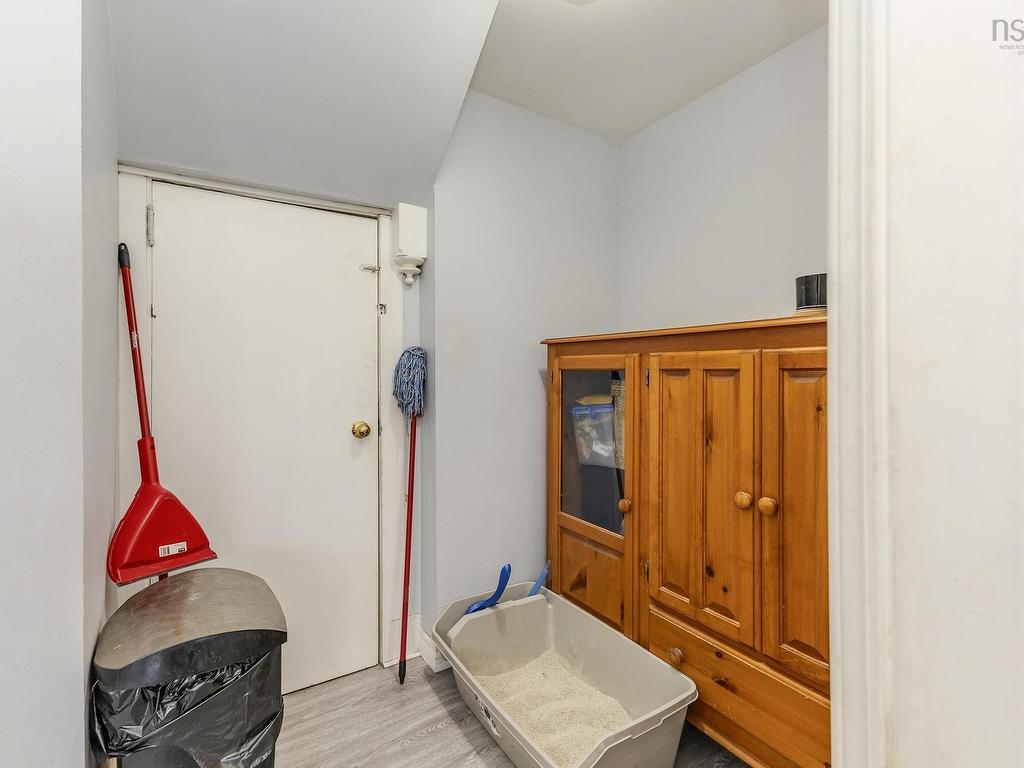 












12 Alice Street

,
Truro,




NS
B2N 2M5

