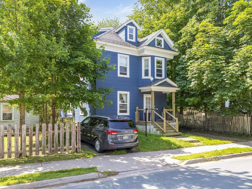 












12 Alice Street

,
Truro,




NS
B2N 2M5


