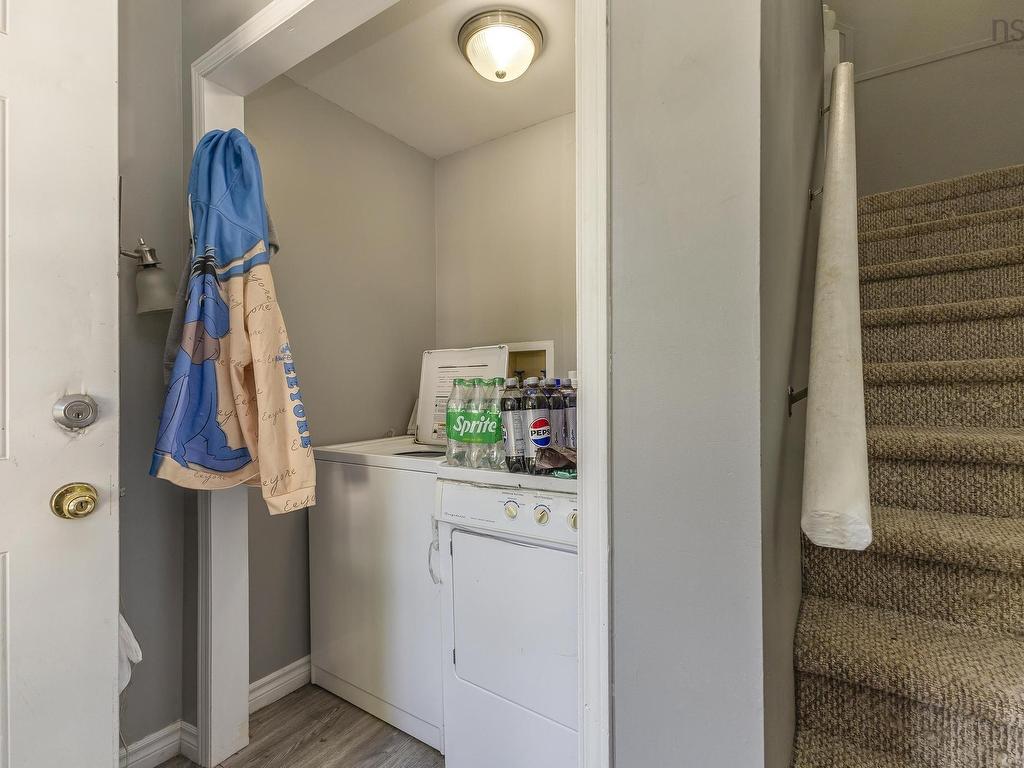 












12 Alice Street

,
Truro,




NS
B2N 2M5

