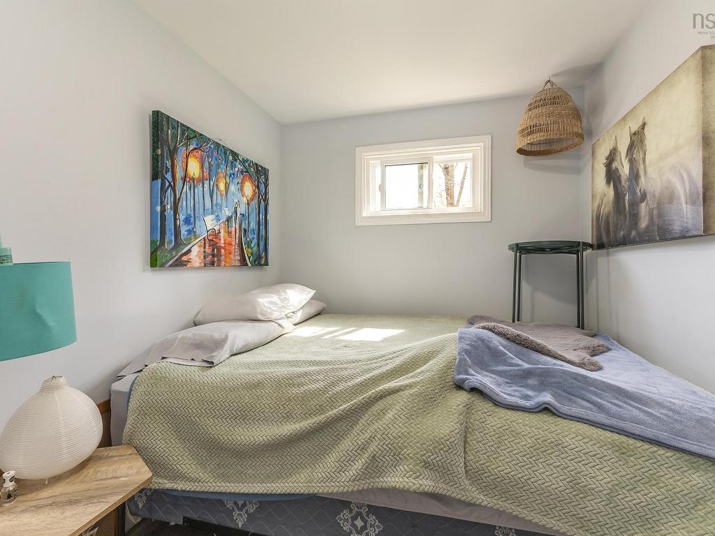 












12 Alice Street

,
Truro,




NS
B2N 2M5

