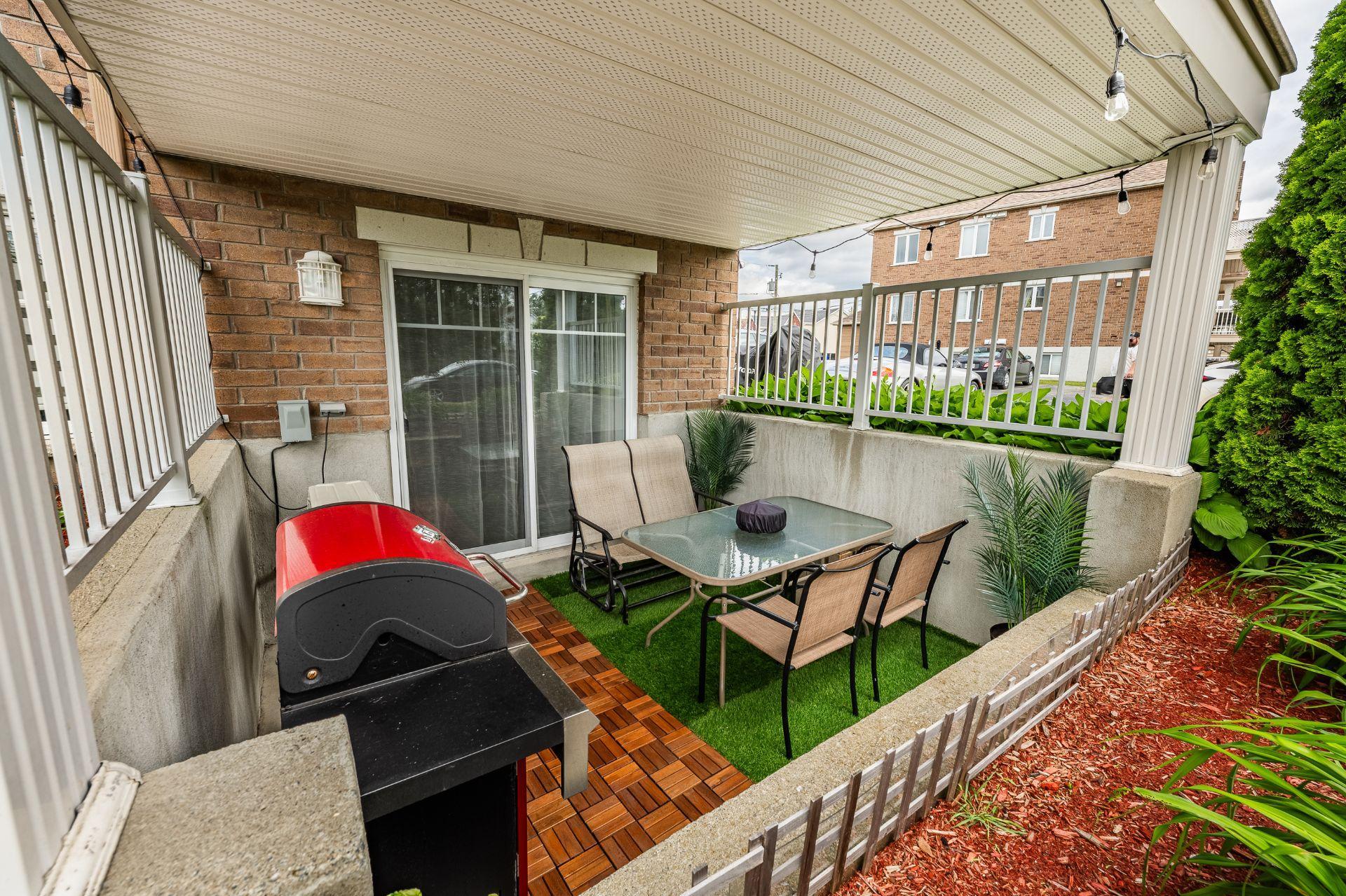 









246


Rue du Cardinal

,
Saint-Amable,




QC
J0L1N0

